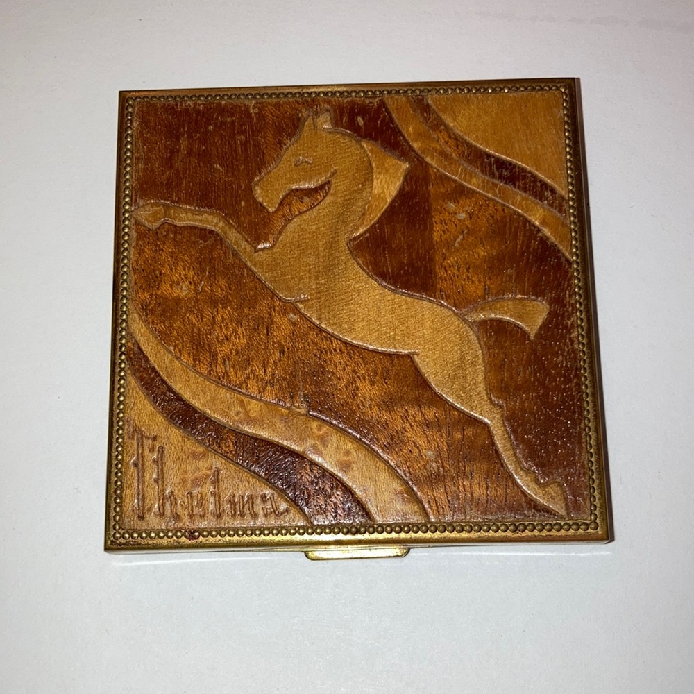 Gorgeous Vintage Horse Compact